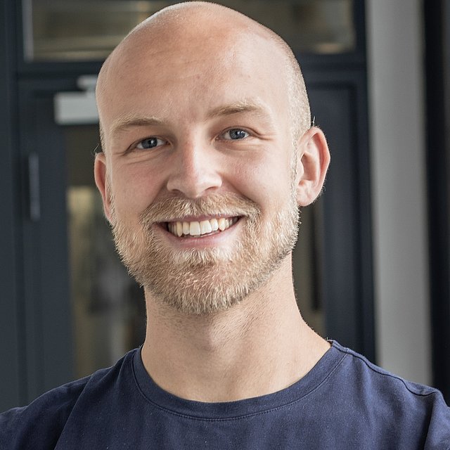 Hamburg – Witten – Barcelona: Richard Knudsens Weg in die Welt der KI