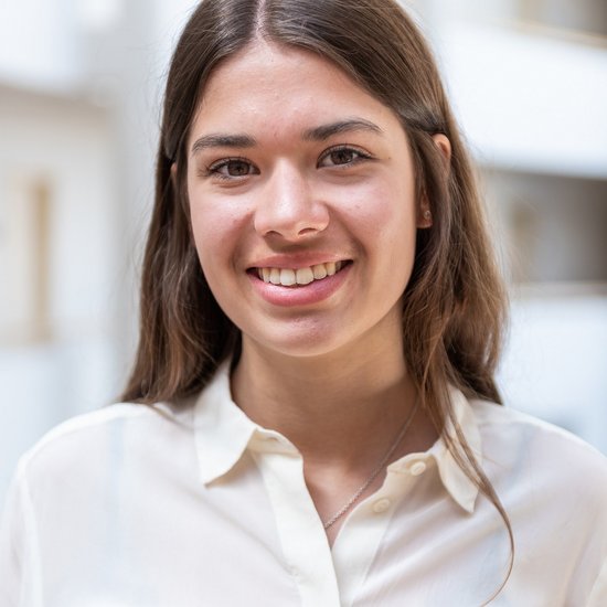 Warum Wirtschaft weiterdenken? Management-Studierende im Gespräch (4)