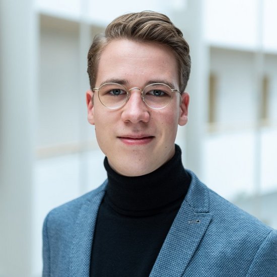 Zusammendenker Finn Schmidt über sein Philosophie, Politik & Ökonomik-Studium