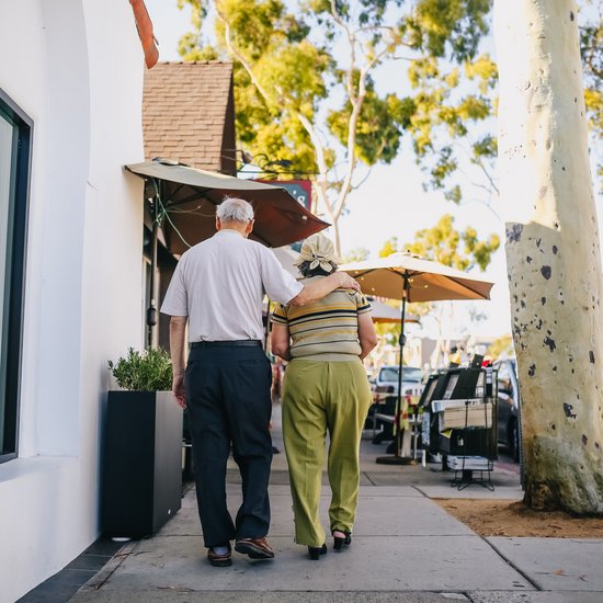 Temperatur im Blick: Studierende entwickeln Aufsteller zur Hitzeprävention für Senior:innen