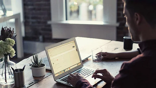 Wenn Studenten eine Steuerklärung machen, können Sie viel Geld sparen