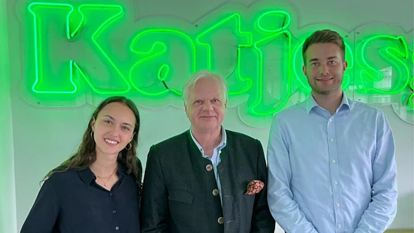 Frederic und seine Kommilitonin Paulina Unfried haben Katjes-Chef Tobias Bachmüller zur Vorbesprechung des FUK getroffen