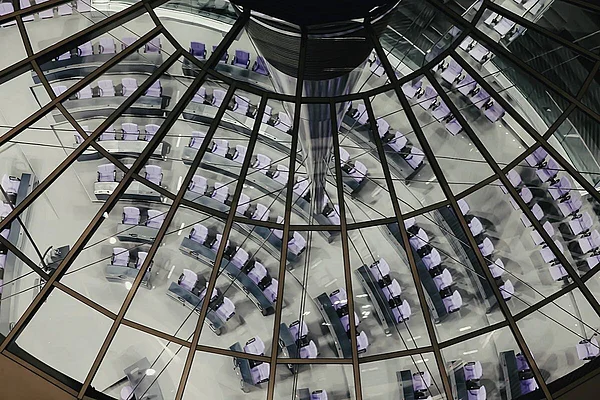 Wie groß ist der Einfluss einer Unter- oder Überrepräsentation der politischen Vertreterinnen und Vertreter auf politische Entscheidungen? 