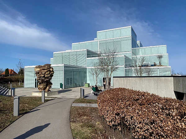 Außenansicht der Universität St. Gallen in der Schweiz.
