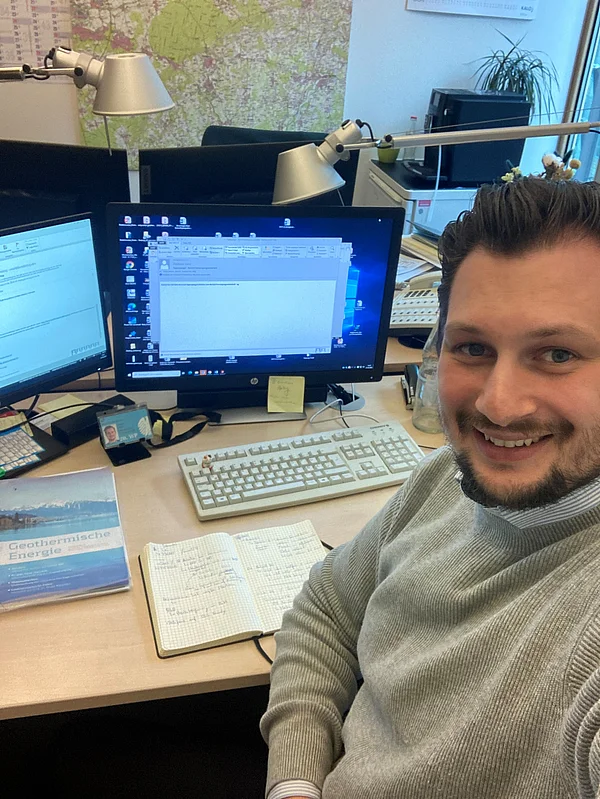 Lukas Lentzler am Arbeitsplatz (Foto:privat)